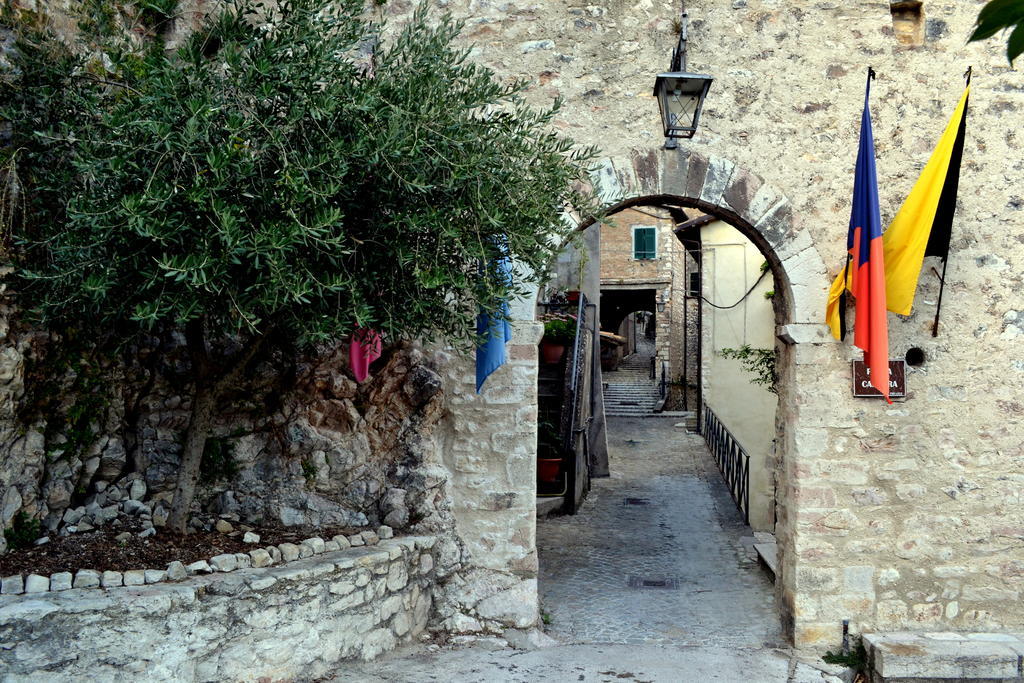 Hotel Porta Del Tempo Stroncone Exterior foto
